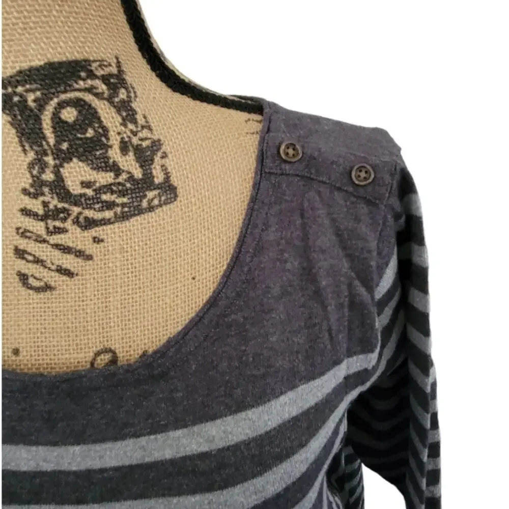 1X a.n.a. gray striped scoop neck sweater with shoulder button detail